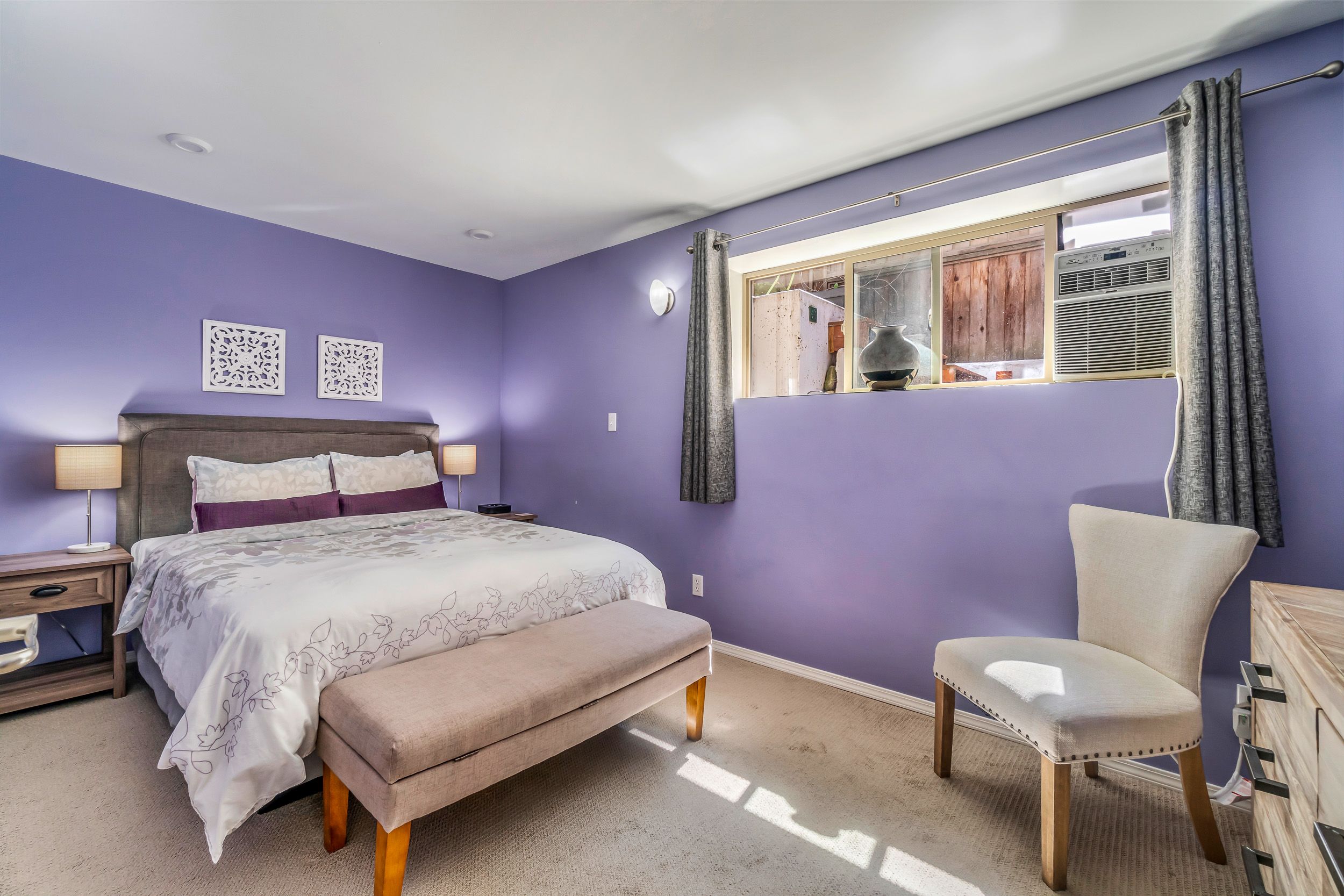Cherry Tree apartment, master queen bedroom
